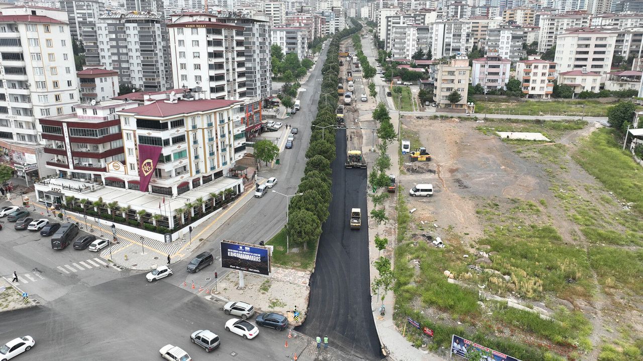 Ahır Dağı Caddesi’nde Asfalt Serimine Başlandı