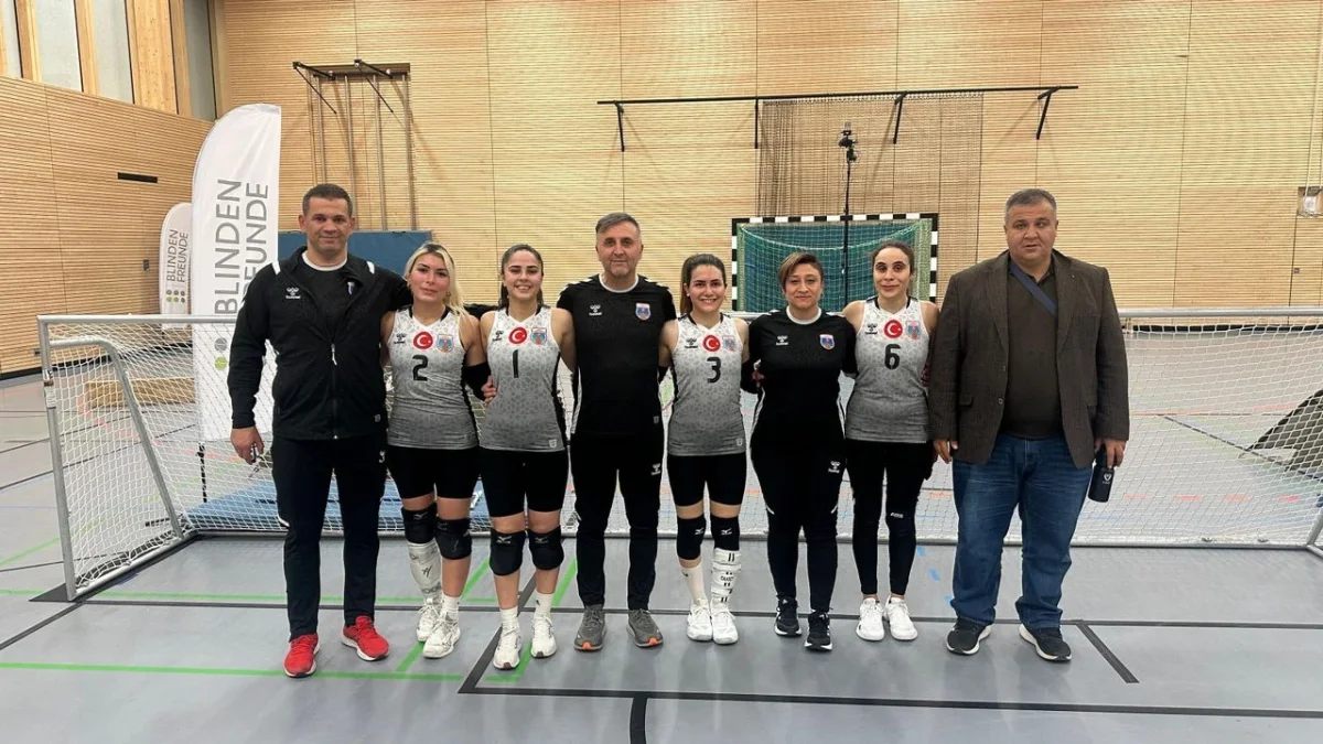 Başkan Görgel, Avrupa’ya Damga Vuran Büyükşehir’in Kadın Goalball Takımını Ağırladı